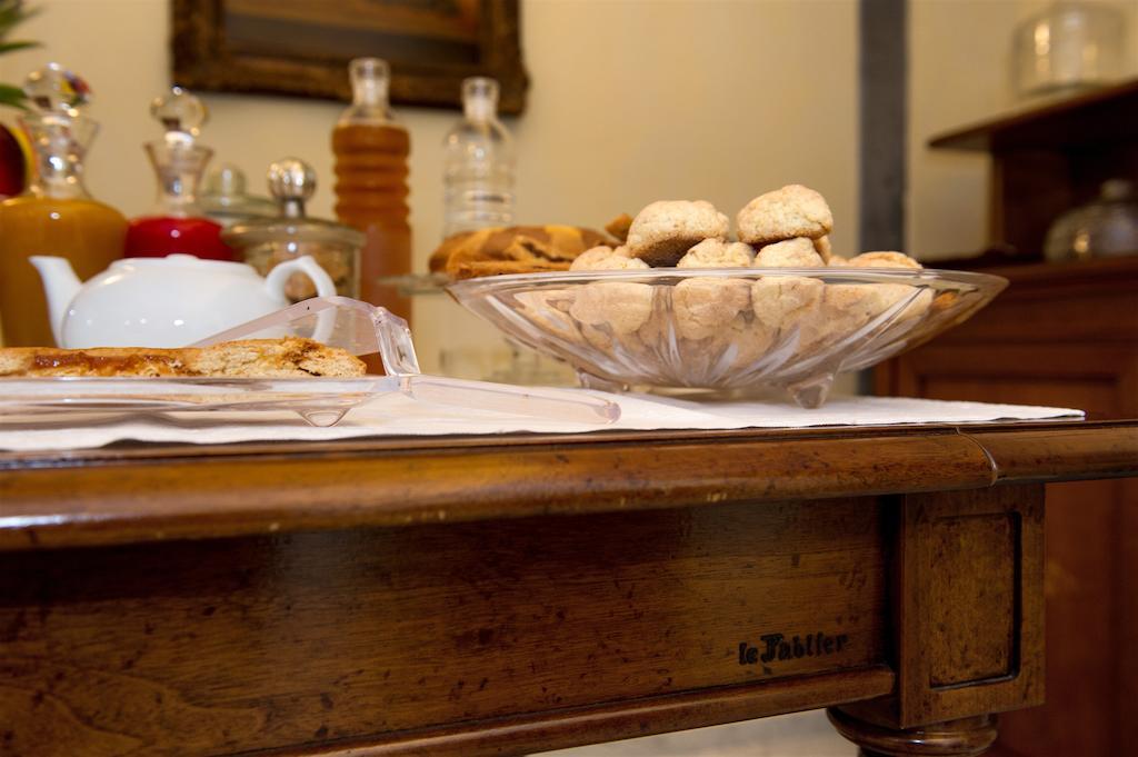 Relais Dei Mercanti B&B And Suites Pisa Bagian luar foto