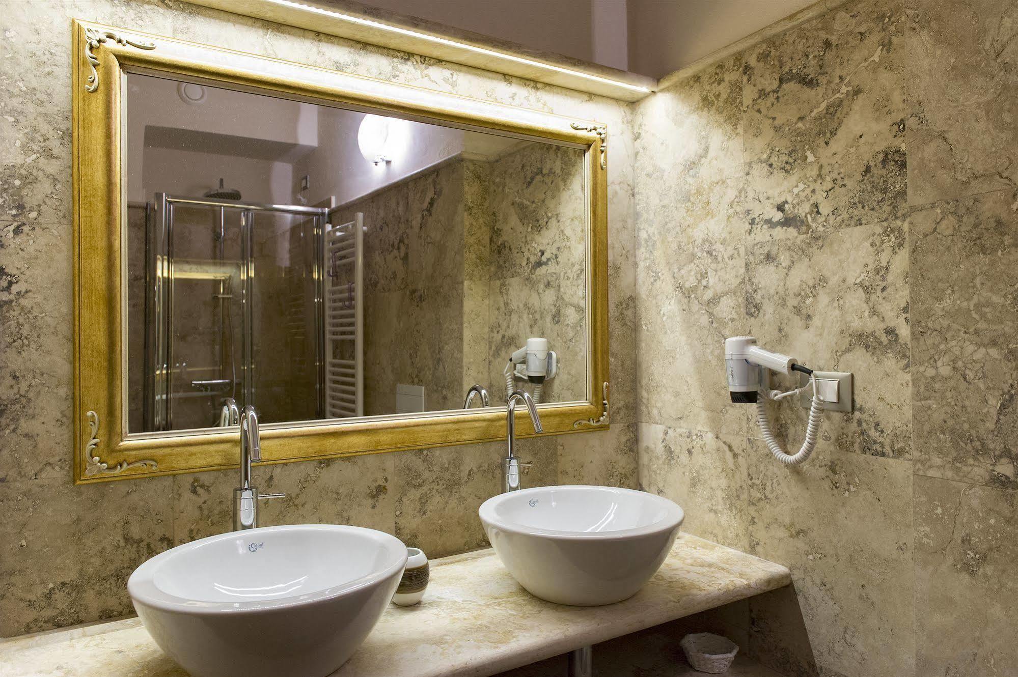 Relais Dei Mercanti B&B And Suites Pisa Bagian luar foto